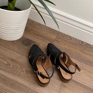 black sandals!
